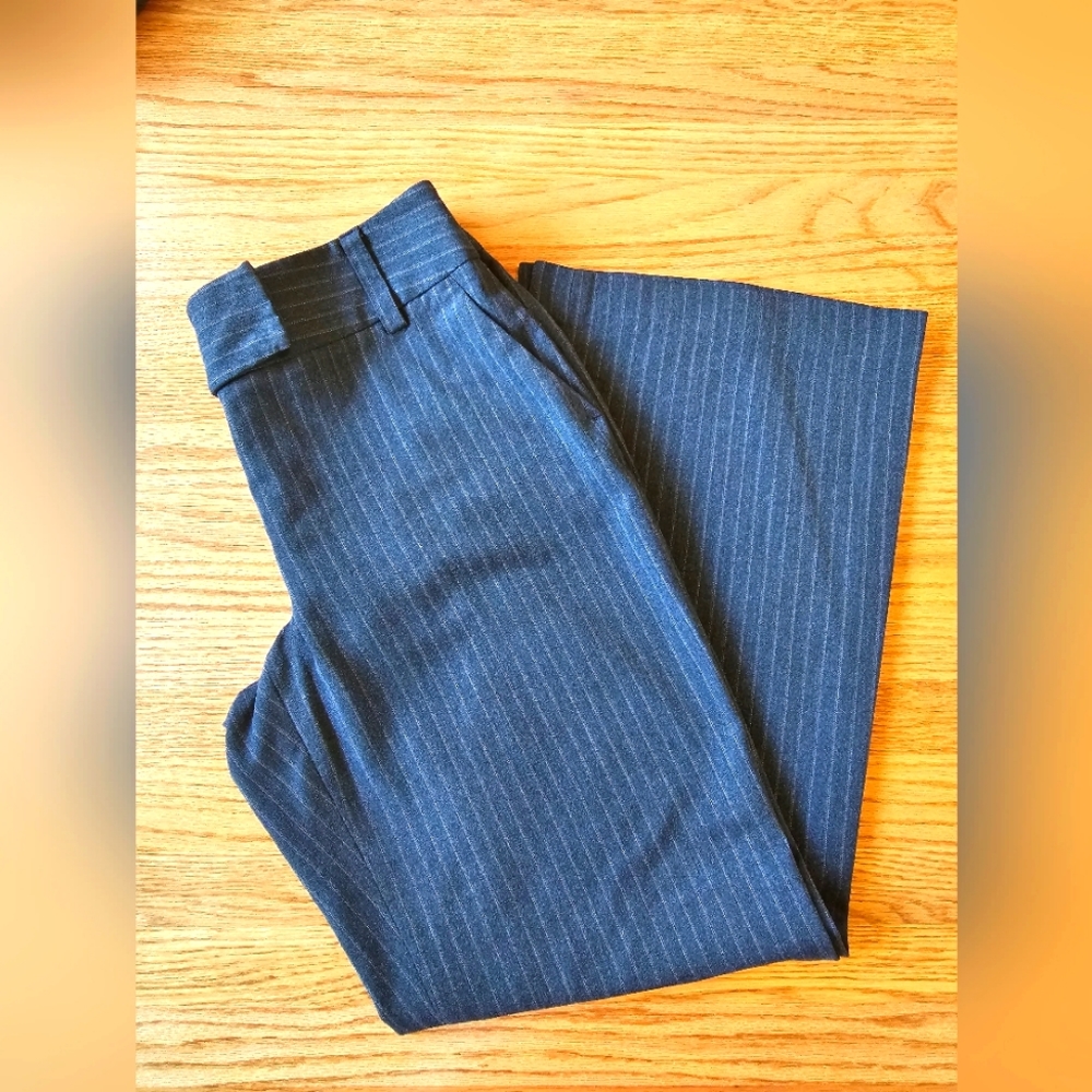APT 9 Stretch Maxwell Dress Pants Size 12 Gray Pinstripe Wideleg